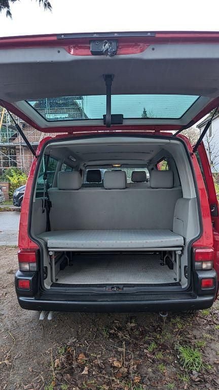 Second-hand VW T4 151 CP (111 kW) 2000 Roșu Van