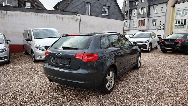 Gebraucht Audi A3 Ambiente 125 PS (91 kW) 2009 Grau Kleinwagen