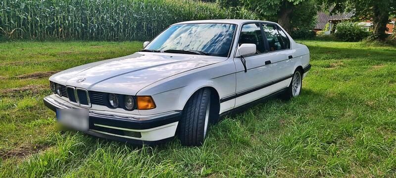 Weiß Gebraucht 2025 BMW 730 Limousine | 4.850 € - Bild 1/4