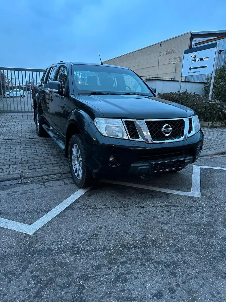 Gebraucht Nissan Navara 190 PS (139 kW) 2012 Schwarz Pickup