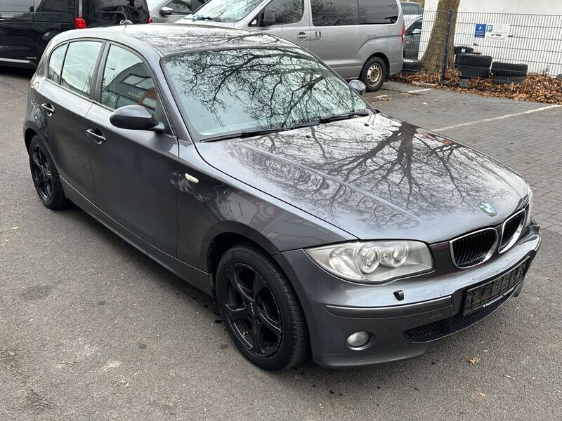 Grau Gebraucht 2005 BMW 120 Kleinwagen | 2.300 € (Superpreis) - Bild 1/4
