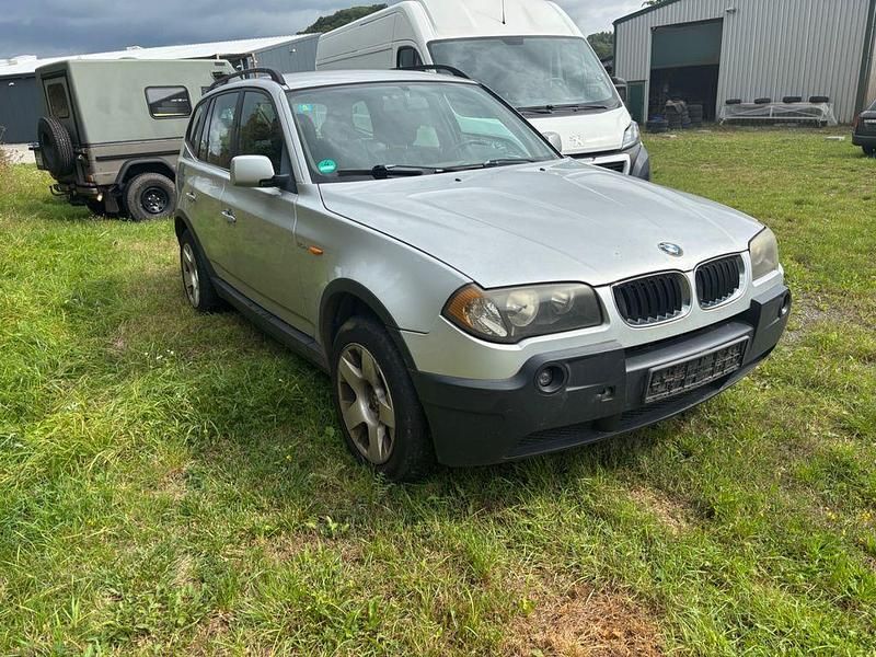 Grau Gebraucht 2004 BMW X3 SUV | 2.850 € (Superpreis) - Bild 1/4