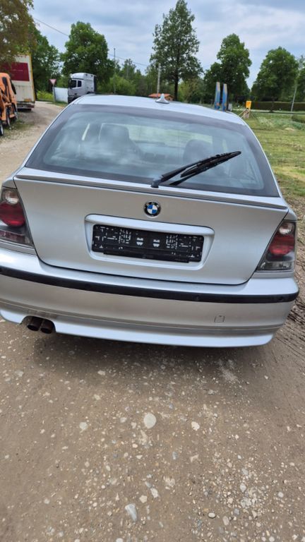 Gebraucht BMW 325 Sport Line 192 PS (141 kW) 2002 Silber Limousine