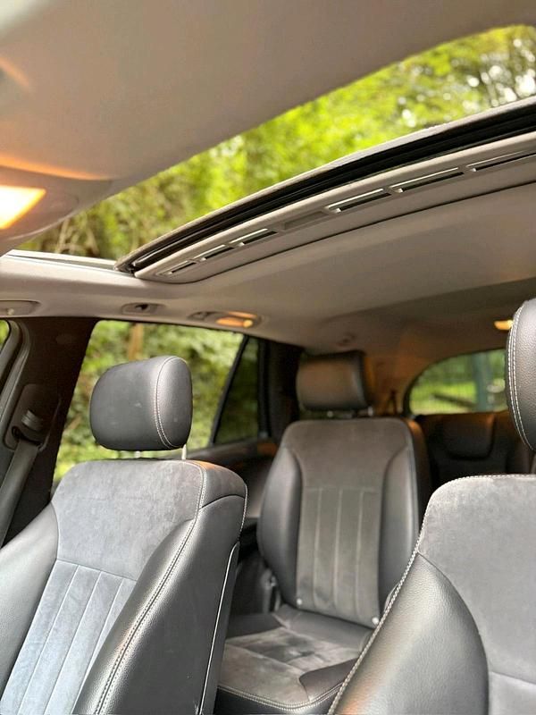 Gebraucht Mercedes R320 224 PS (164 kW) 2009 Silber Van / Kleinbus