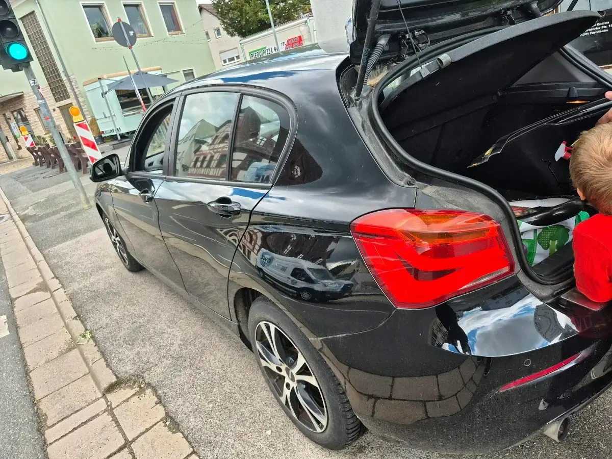 Gebraucht BMW 116 110 PS (80 kW) 2015 Schwarz Kleinwagen