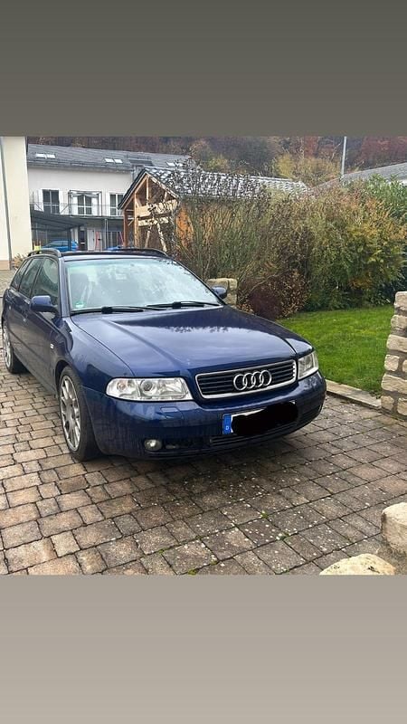 Gebraucht Audi A4 150 PS (110 kW) 2000 Blau Kombi