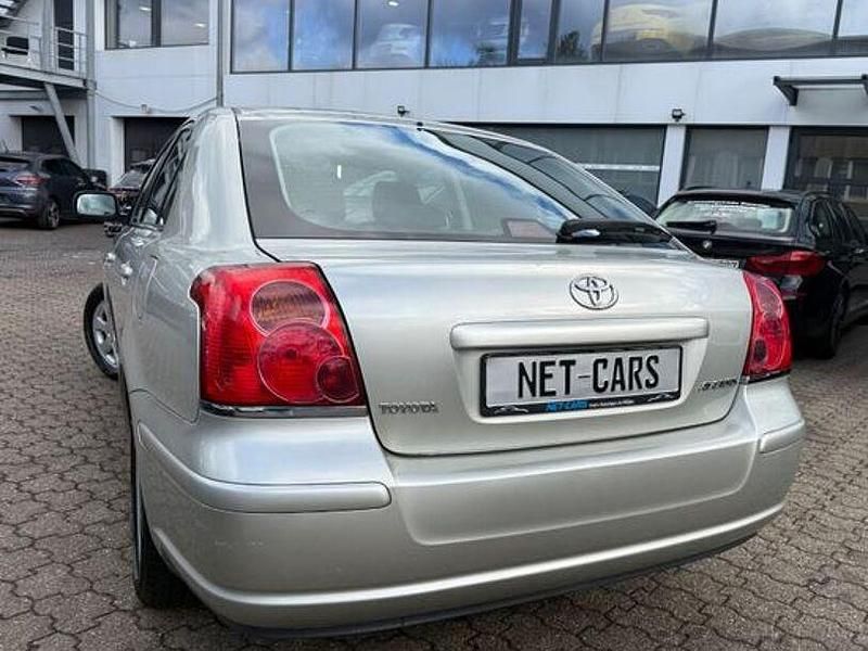 Gebraucht Toyota Avensis 129 PS (94 kW) 2004 Grau Limousine