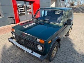 Gebraucht Lada niva 82 PS (60 kW) 2011 Grün SUV