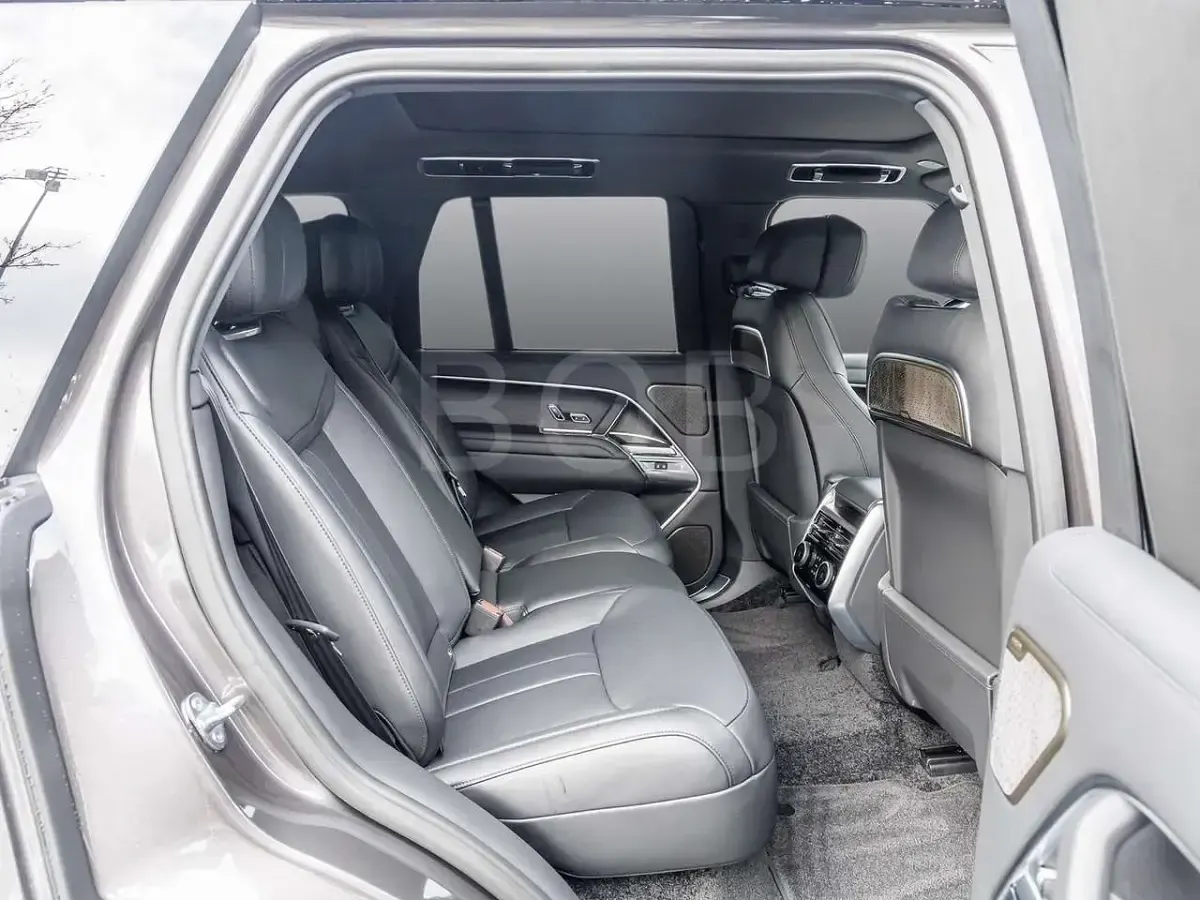 Gebraucht Land Rover Range Rover Autobiography 551 PS (405 kW) 2024 Charente grey SUV