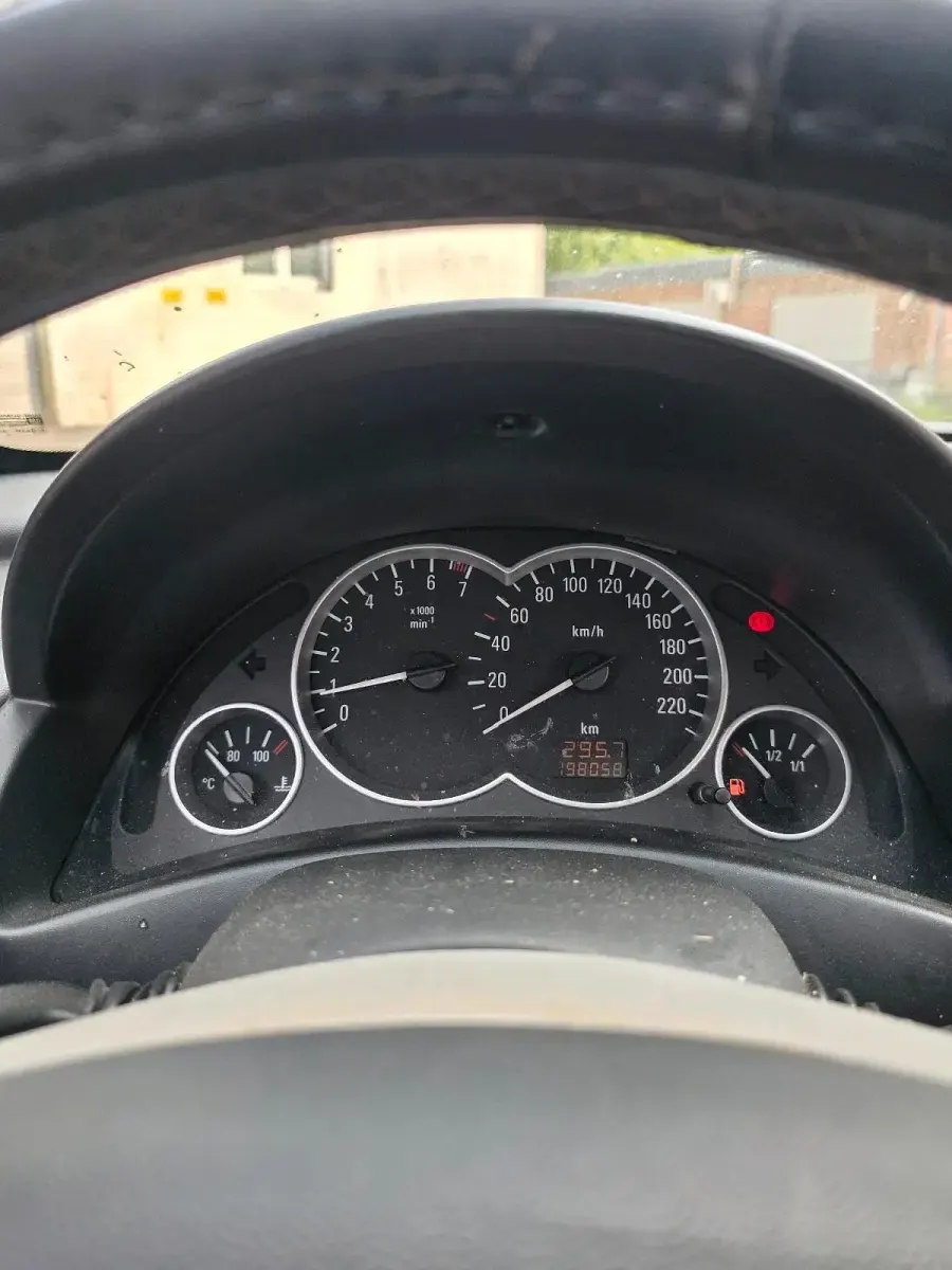 Gebraucht Opel Tigra 90 PS (66 kW) 2005 Silber Cabrio