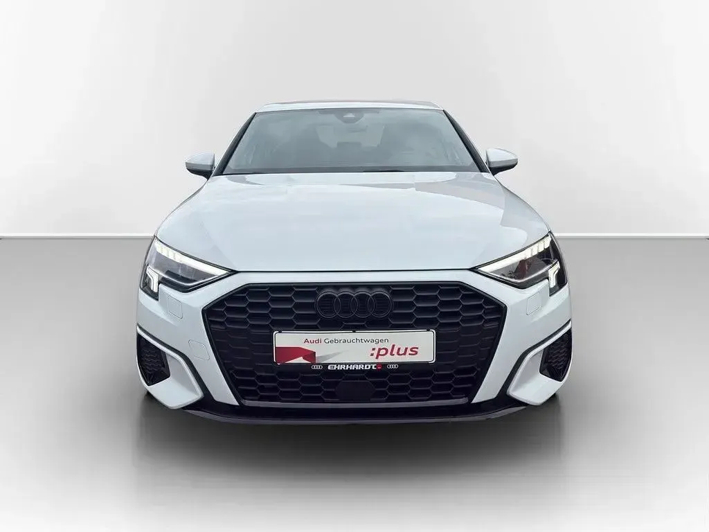 Gebraucht Audi A3 Advanced 204 PS (150 kW) 2022 Gletscherweiß metallic Limousine