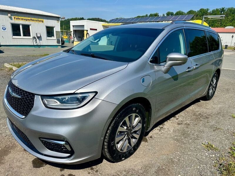 Grau Gebraucht 2021 Chrysler Pacifica SUV | 28.000 € (Superpreis) - Bild 1/4