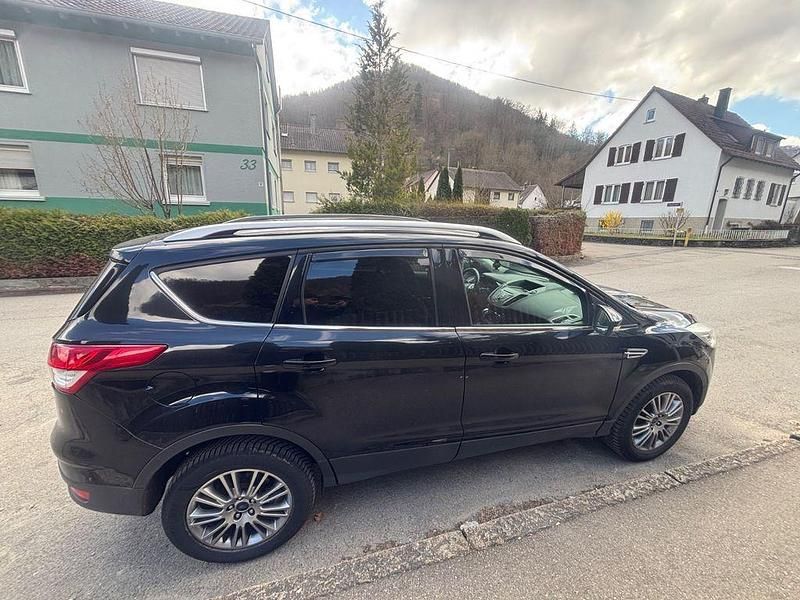 Gebraucht Ford Kuga Titanium 163 PS (119 kW) 2013 Schwarz SUV