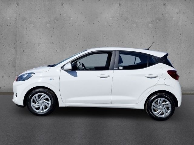 Gebraucht Hyundai i10 Select 67 PS (49 kW) 2021 Weiss Kleinwagen