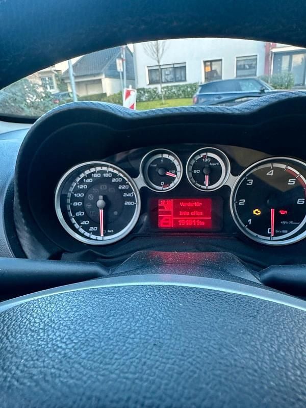 Gebraucht Alfa Romeo MiTo 120 PS (88 kW) 2011 Rot Kleinwagen