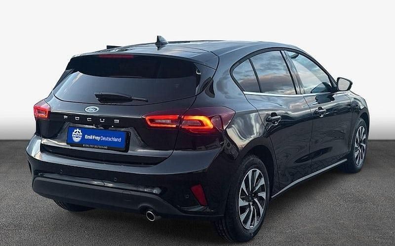 Neu Ford Focus Titanium 125 PS (91 kW) 2025 Schwarz Limousine