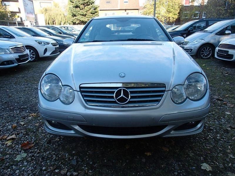 Silber Gebraucht 2006 Mercedes C180 Coupé | 2.999 € (Fairer Preis) - Bild 1/4