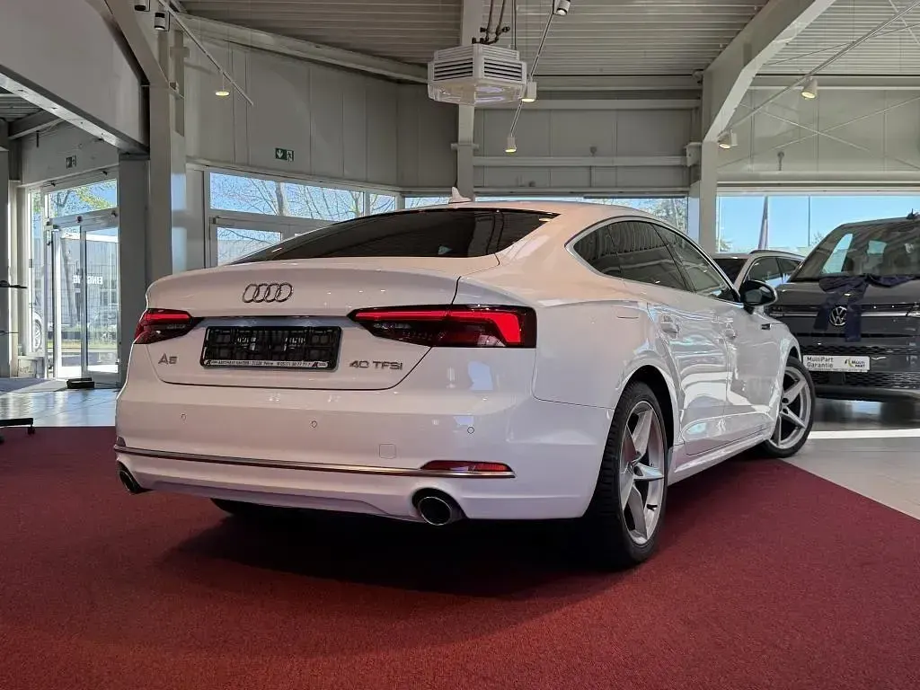 Second-hand Audi A5 Sport 190 CP (139 kW) 2019 Alb Coupe