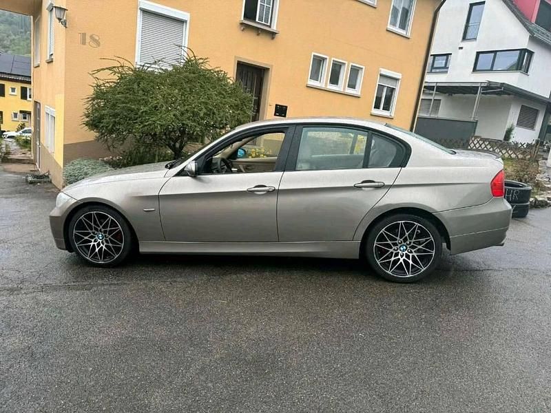 Usata BMW 320 170 CV (125 kW) 2008 Marrone Berlina