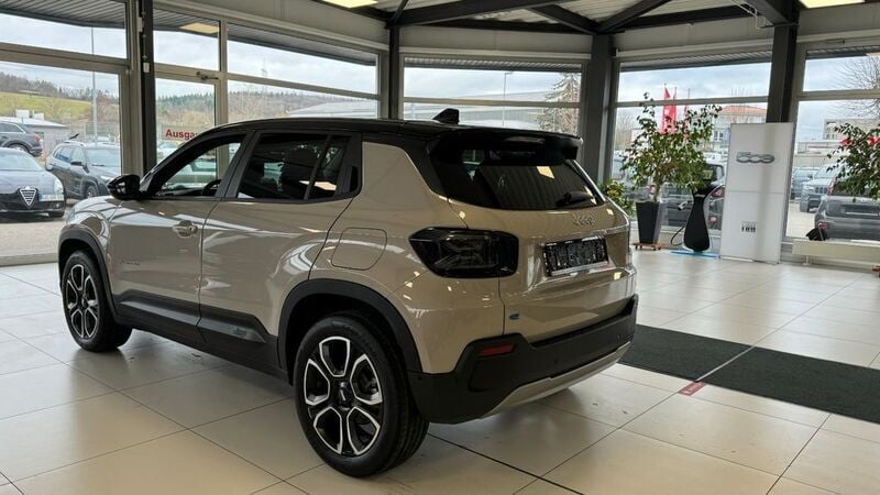 Neu Jeep Avenger EV Summit 114 kW (156 PS) 2025 Beige SUV