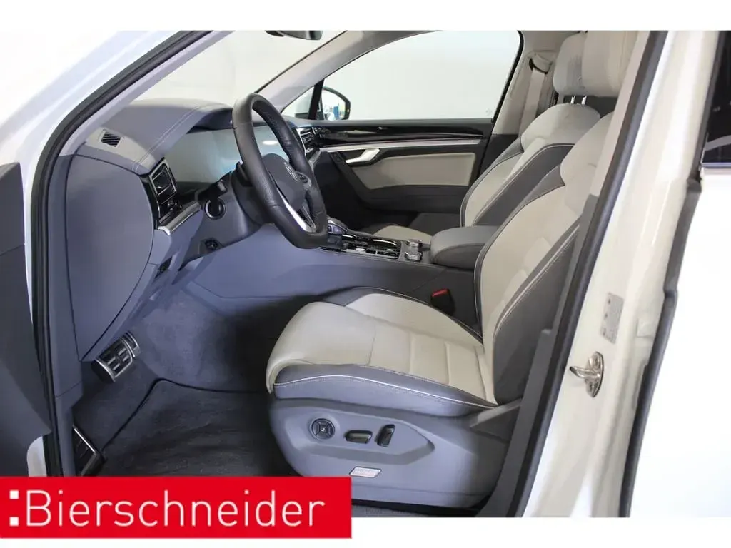 Gebraucht VW Touareg R-line 286 PS (210 kW) 2025 Weiss SUV