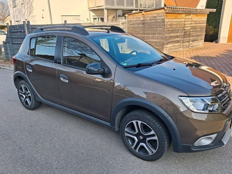 Gebraucht Dacia Sandero Stepway 90 PS (66 kW) 2018 Braun Limousine