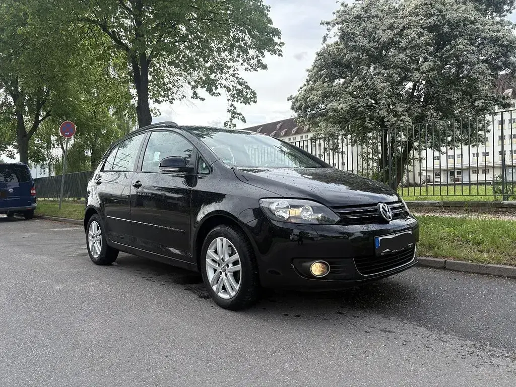 Gebraucht VW Golf Plus Cross Highline 122 PS (89 kW) 2011 Schwarz Van / Kleinbus