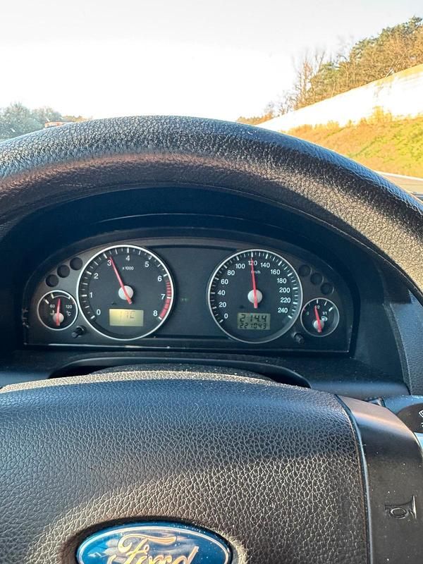 Gebraucht Ford Mondeo 140 PS (102 kW) 2007 Grau Limousine