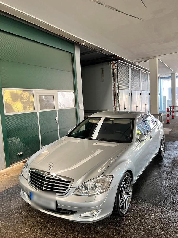Silber Gebraucht 2006 Mercedes S350 Limousine | 11.500 € (Fairer Preis) - Bild 1/4