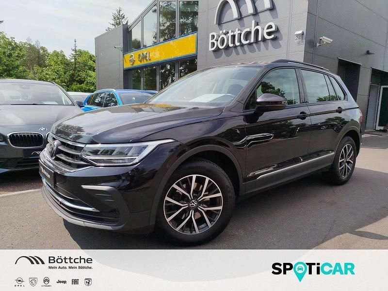 Deep black perleffekt Gebraucht 2023 VW Tiguan Life SUV | 22.480 € (Guter Preis) - Bild 1/4