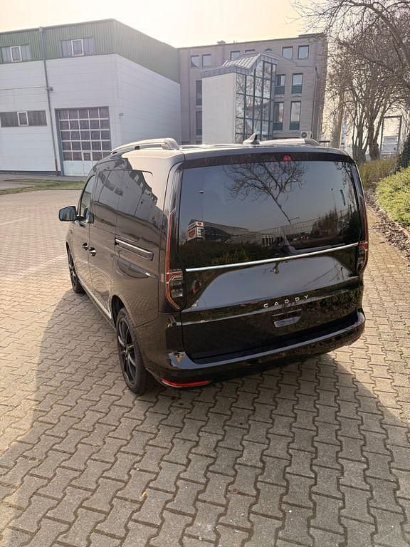 Gebraucht VW Caddy Style 122 PS (89 kW) 2023 Schwarz Van / Kleinbus