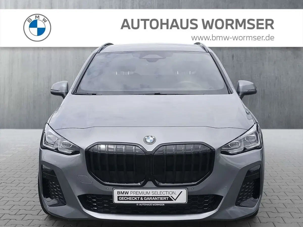 Gebraucht BMW 220 Active Tourer Comfort Edition 170 PS (125 kW) 2025 Grau Van / Kleinbus