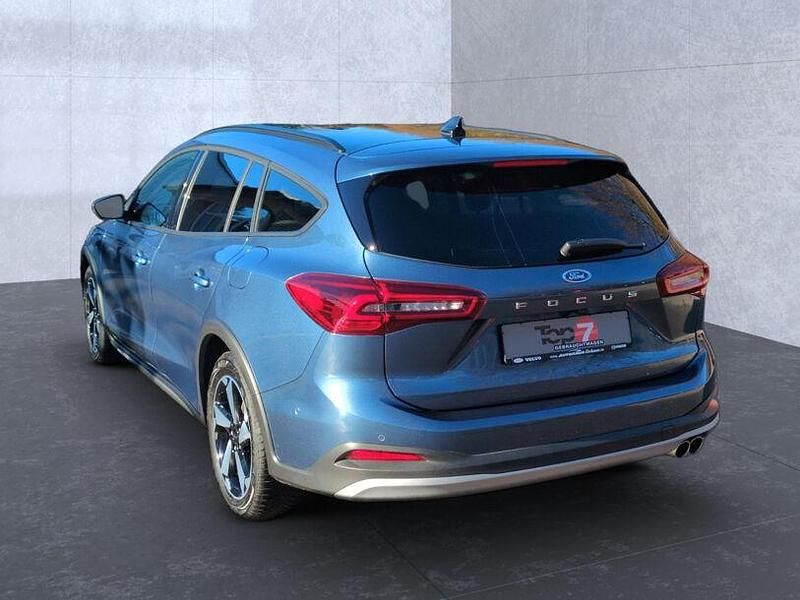 Gebraucht Ford Focus Active X 116 PS (85 kW) 2024 Chromablau (metallic) Kombi