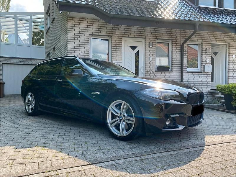 Schwarz Gebraucht 2015 BMW 530 M Sport Kombi | 17.500 € (Fairer Preis) - Bild 1/4