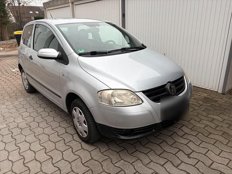 Second-hand VW Fox Basis 54 CP (39 kW) 2007 Argintiu Hatchback