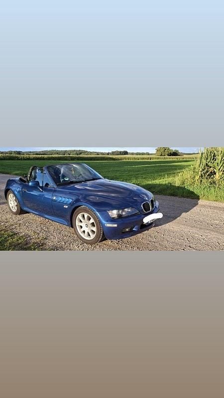Blau Gebraucht 2001 BMW Z3 Cabrio | 10.000 € (Etwas zu teuer) - Bild 1/4