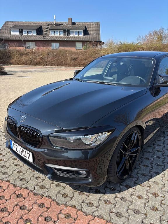 Gebraucht BMW 116 Advantage 109 PS (80 kW) 2017 Schwarz Kleinwagen
