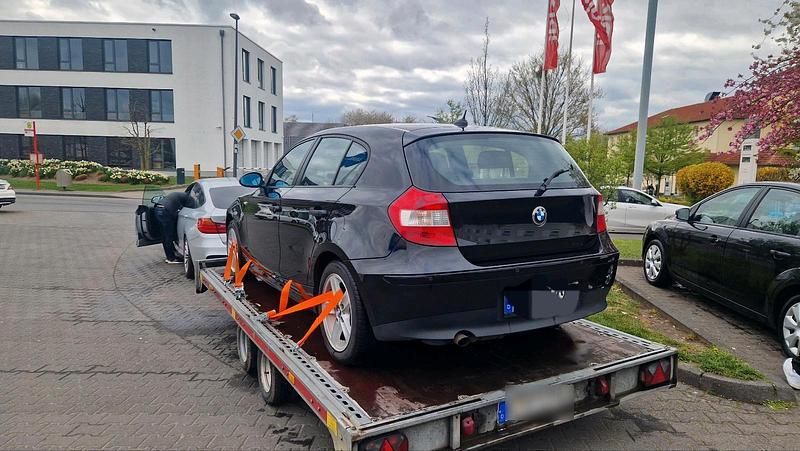 Gebraucht BMW 116 116 PS (85 kW) 2005 Schwarz Kleinwagen