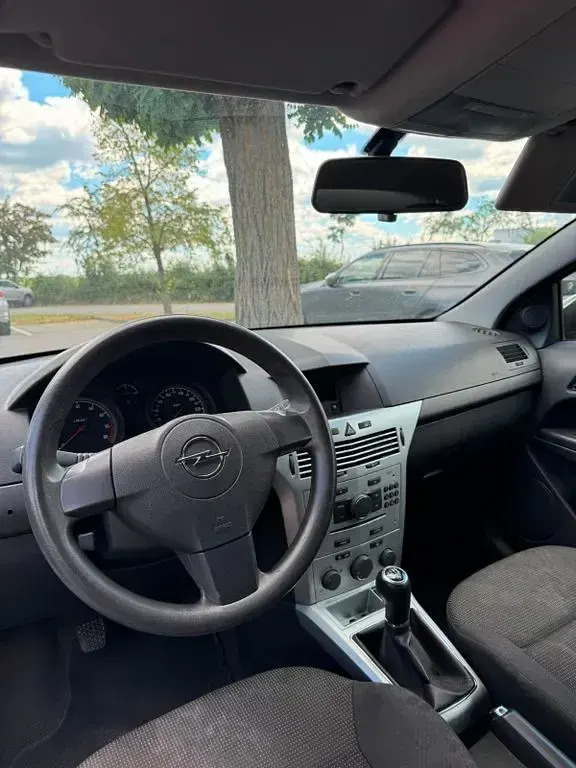 Gebraucht Opel Astra 90 PS (66 kW) 2009 Gold Coupé