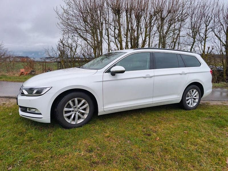 Gebraucht VW Passat Comfortline 150 PS (110 kW) 2017 Weiß Kombi