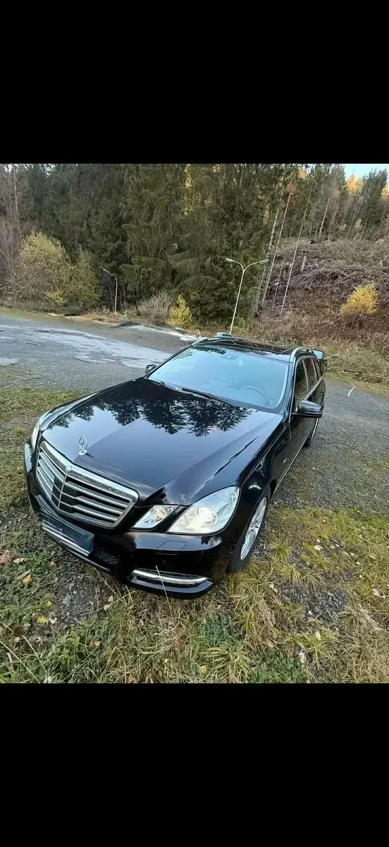 Gebraucht Mercedes E220 170 PS (125 kW) 2011 Schwarz Kombi