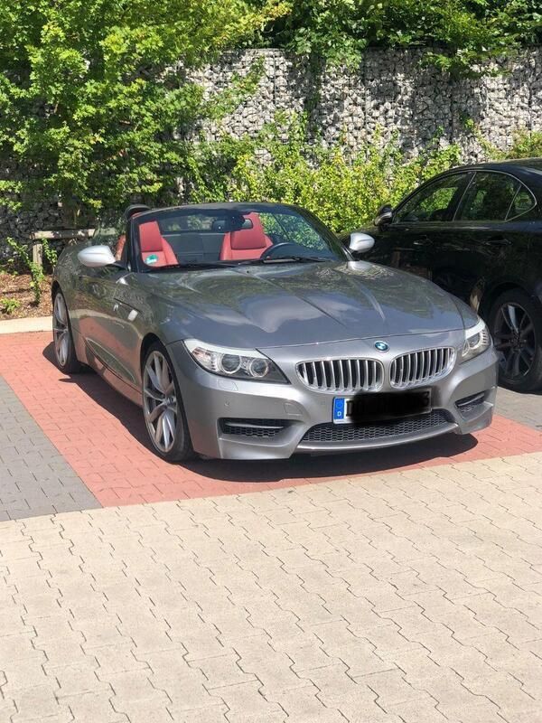 Grau Gebraucht 2013 BMW Z4 Sport Line Cabrio | 26.000 € (Guter Preis) - Bild 1/4