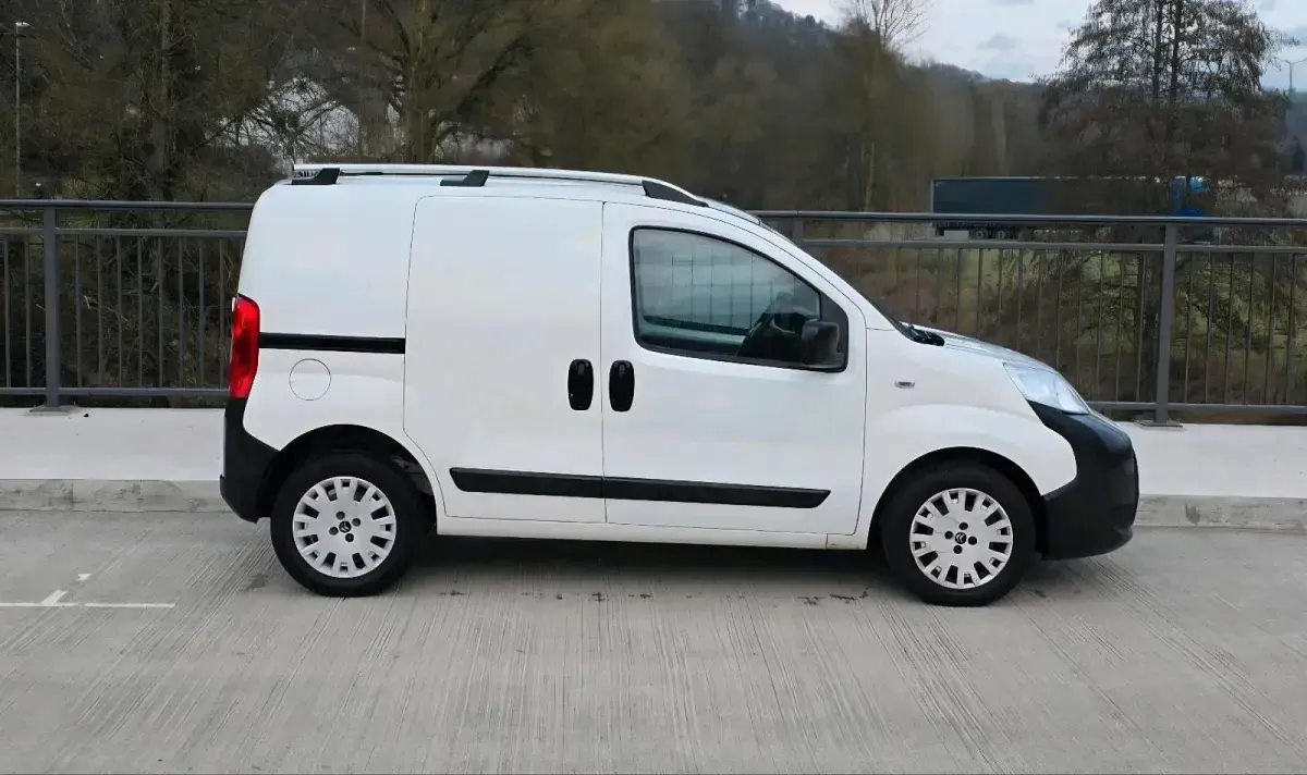 Usata Citroën Nemo 75 CV (55 kW) 2014 Bianco Monovolume