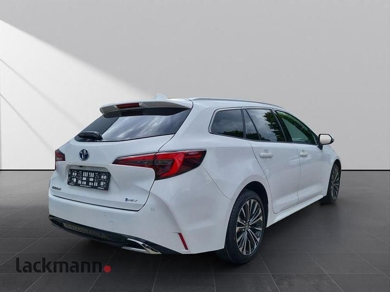 Neu Toyota Corolla 179 PS (131 kW) 2025 Weiss Kombi