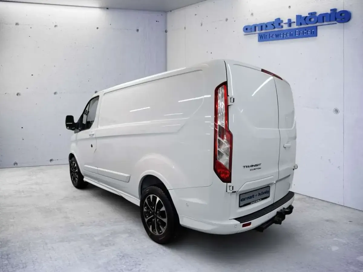 Gebraucht Ford Transit Custom Sport 185 PS (136 kW) 2022 Frozen white Pickup