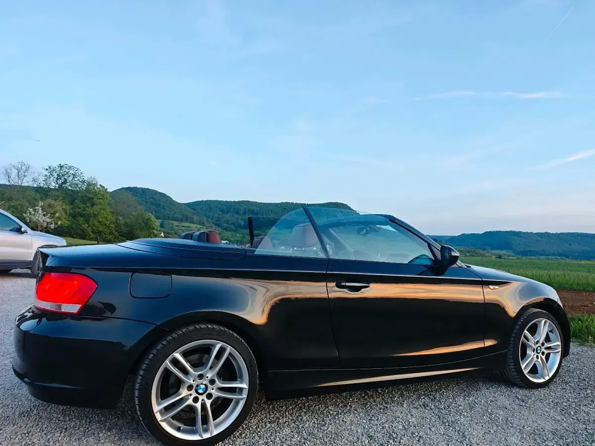 Gebraucht BMW 120 Cabriolet M Sport 177 PS (130 kW) 2011 Schwarz Cabrio
