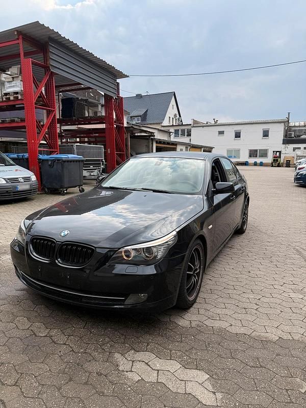 Second-hand BMW 525 218 CP (160 kW) 2007 Negru Berlinǎ