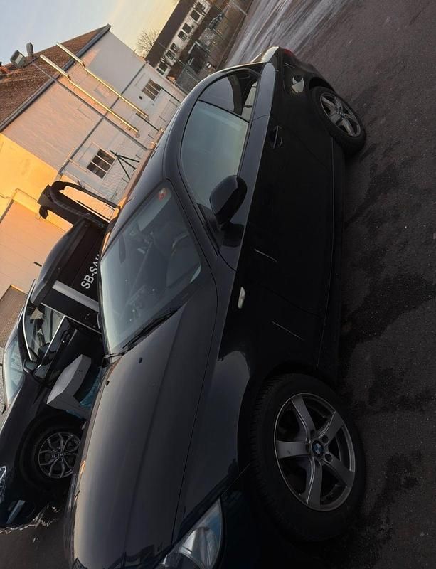 Schwarz Gebraucht 2010 BMW 118 Coupé Coupé | 4.200 € (Fairer Preis) - Bild 1/4