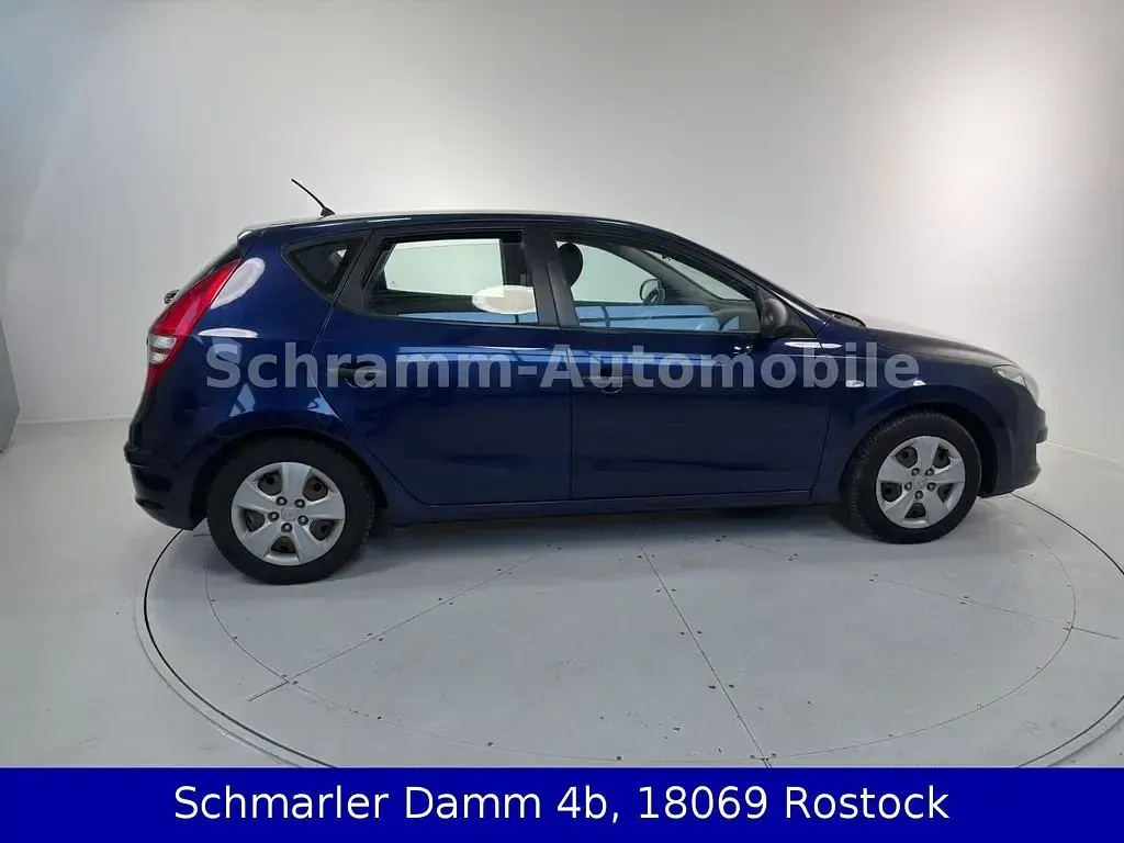 Gebraucht Hyundai i30 109 PS (80 kW) 2011 Braun Limousine