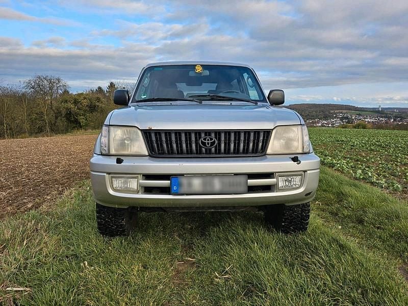 Silber Gebraucht 2002 Toyota Land Cruiser SUV | 7.500 € (Guter Preis) - Bild 1/4
